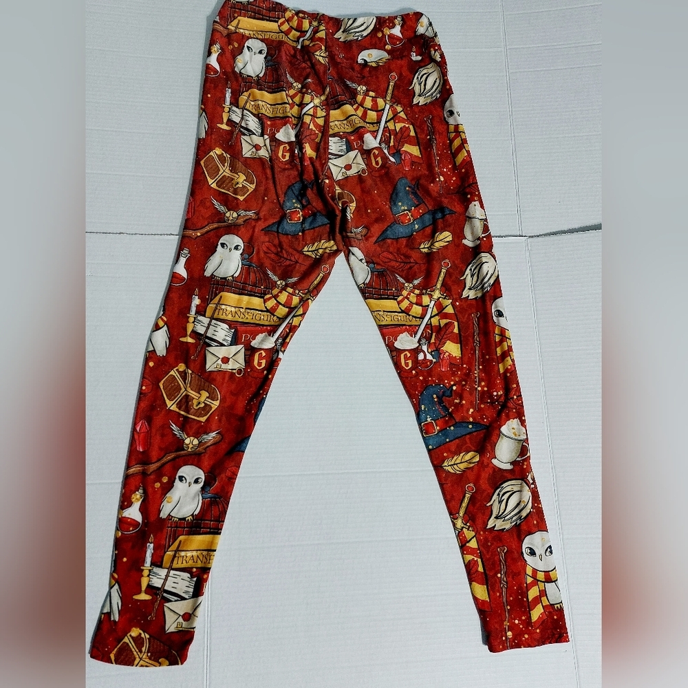 Red House Magical Theme Leggings Women Size TC Owl Transfiguration witch hat‎ - Picture 4 of 7